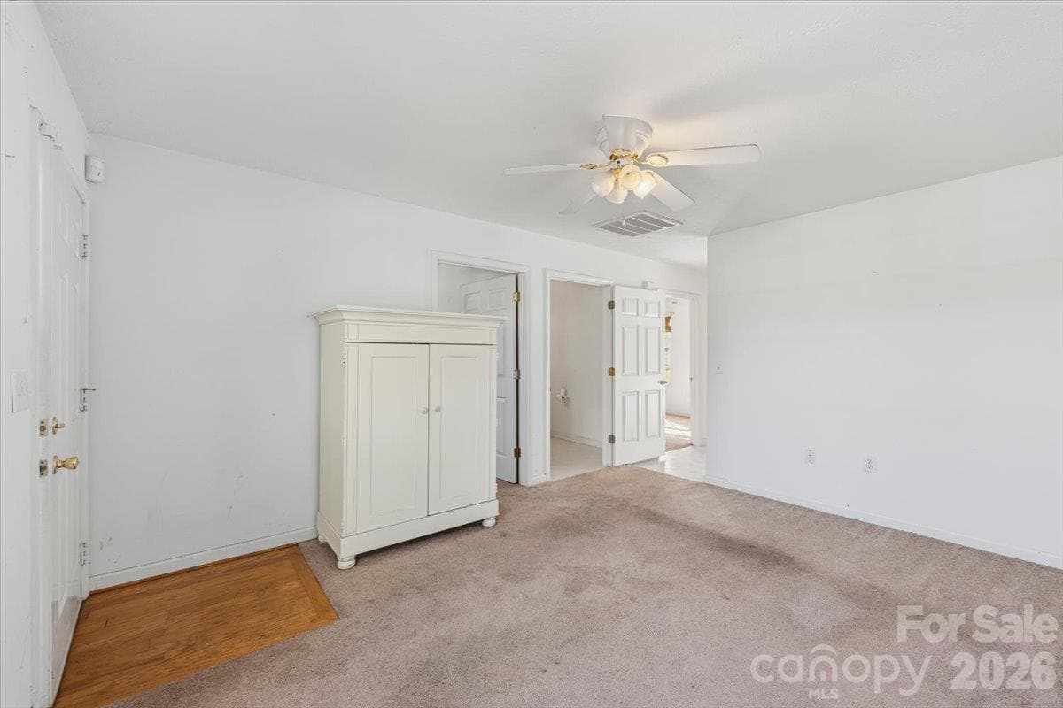 Townhouse at 121 24th Street NW, Hickory, photo 6 of 19