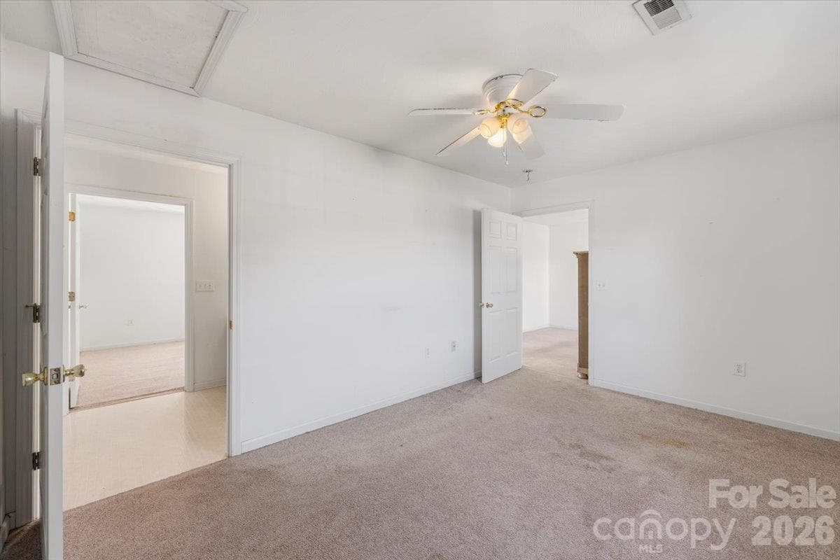 Townhouse at 121 24th Street NW, Hickory, photo 18 of 19