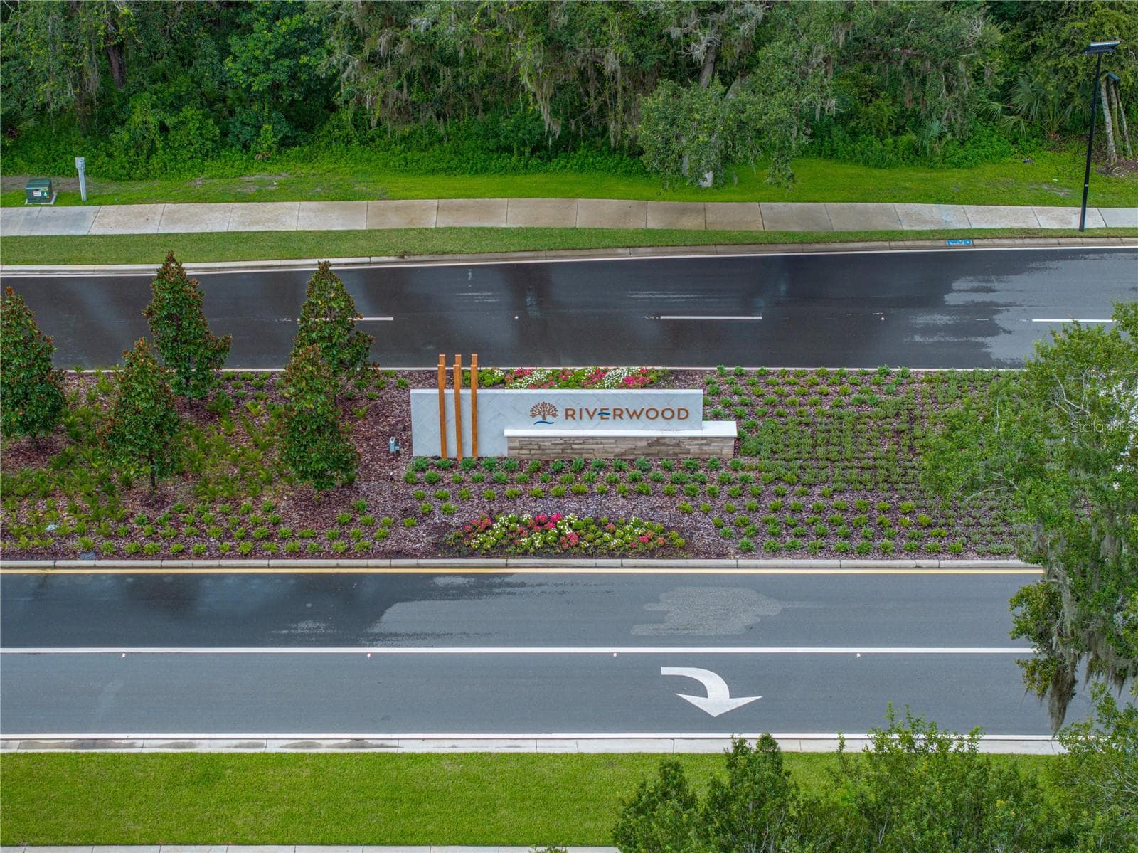 Community Entrance - 1076 KISTNA DR, ZEPHYRHILLS
