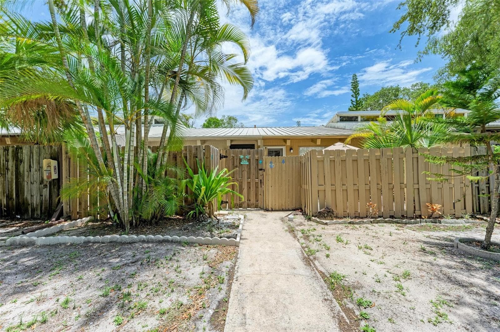 Condominium at 500 N JEFFERSON AVE #C3, SARASOTA, photo 2 of 24