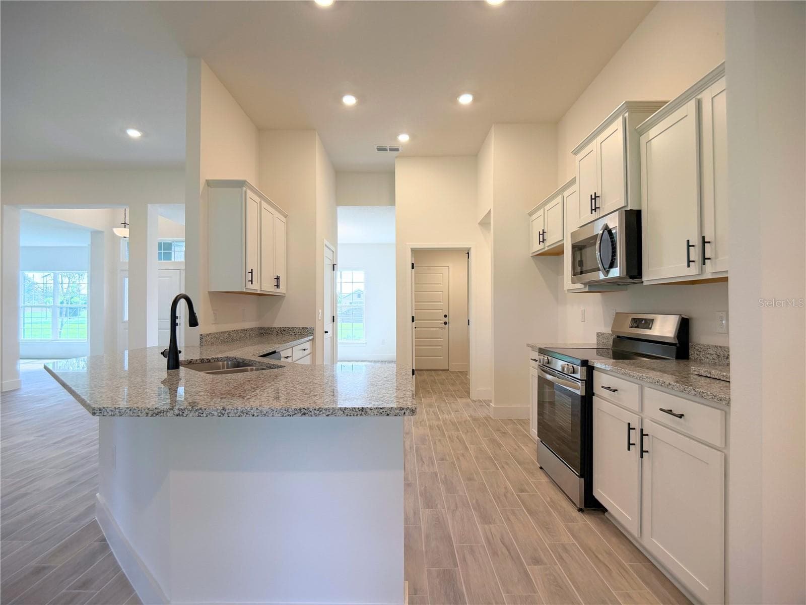 Single Family Residence at 36861 HIDDEN VIEW CIR, DADE CITY, photo 17 of 77