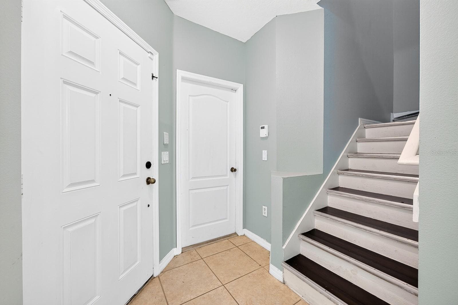 Foyer. - 244 CHELSEA DR, DAVENPORT