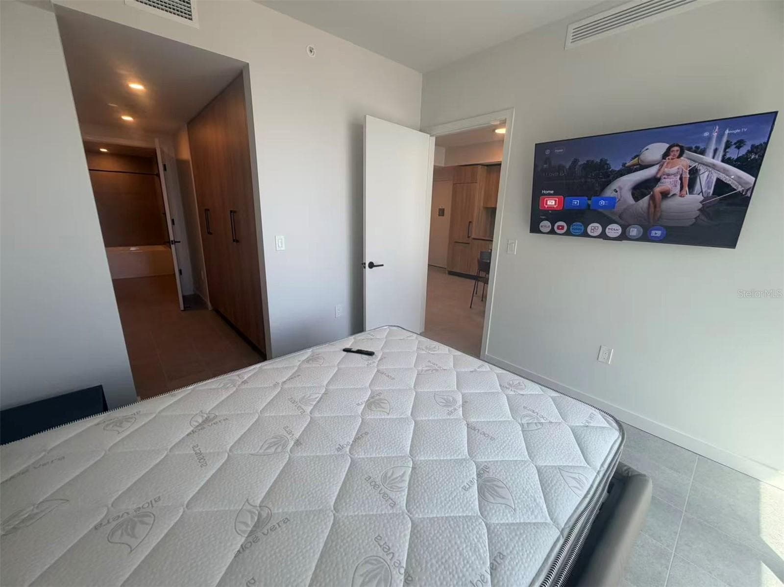 Condominium at 121 NE 5TH ST #1413, MIAMI, photo 11 of 24