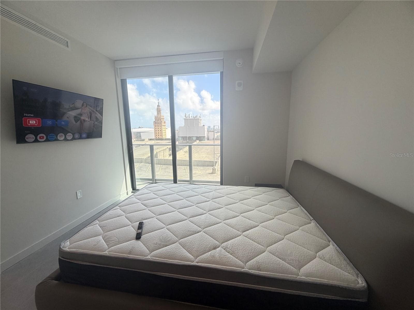 Condominium at 121 NE 5TH ST #1413, MIAMI, photo 14 of 24