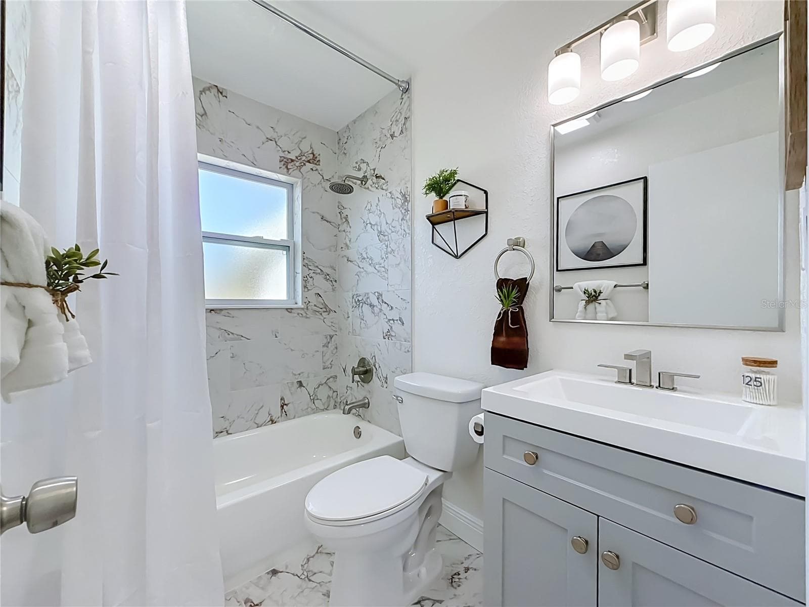 Single Family Residence at 5164 JASMINE CIR, ST PETERSBURG, photo 18 of 29