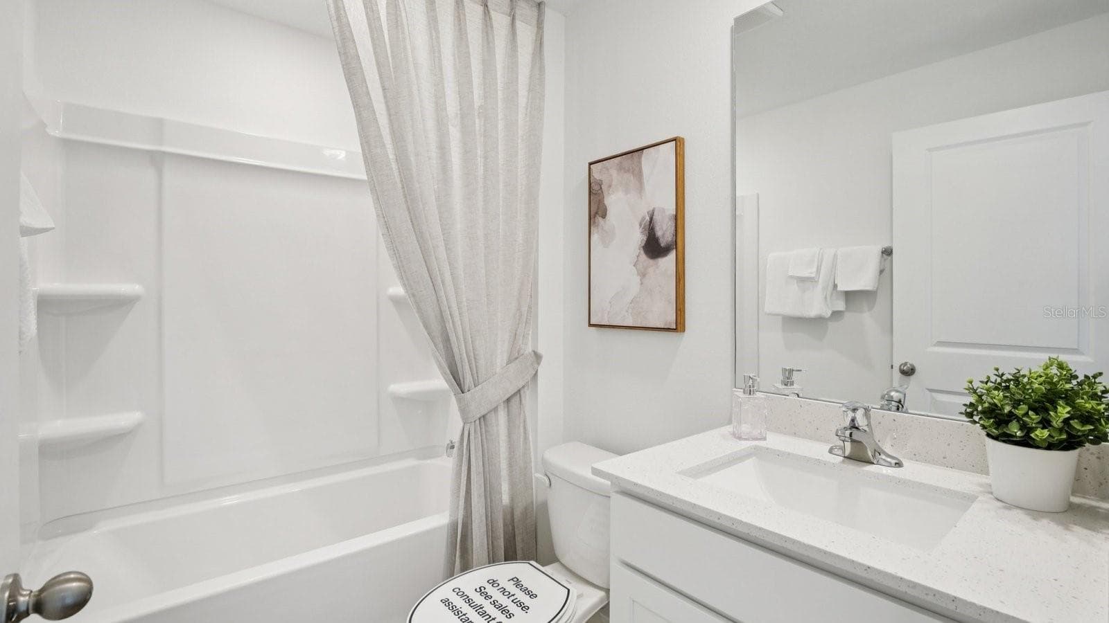 Single Family Residence at 8304 RIVERBEND RISE LN, TAMPA, photo 18 of 32