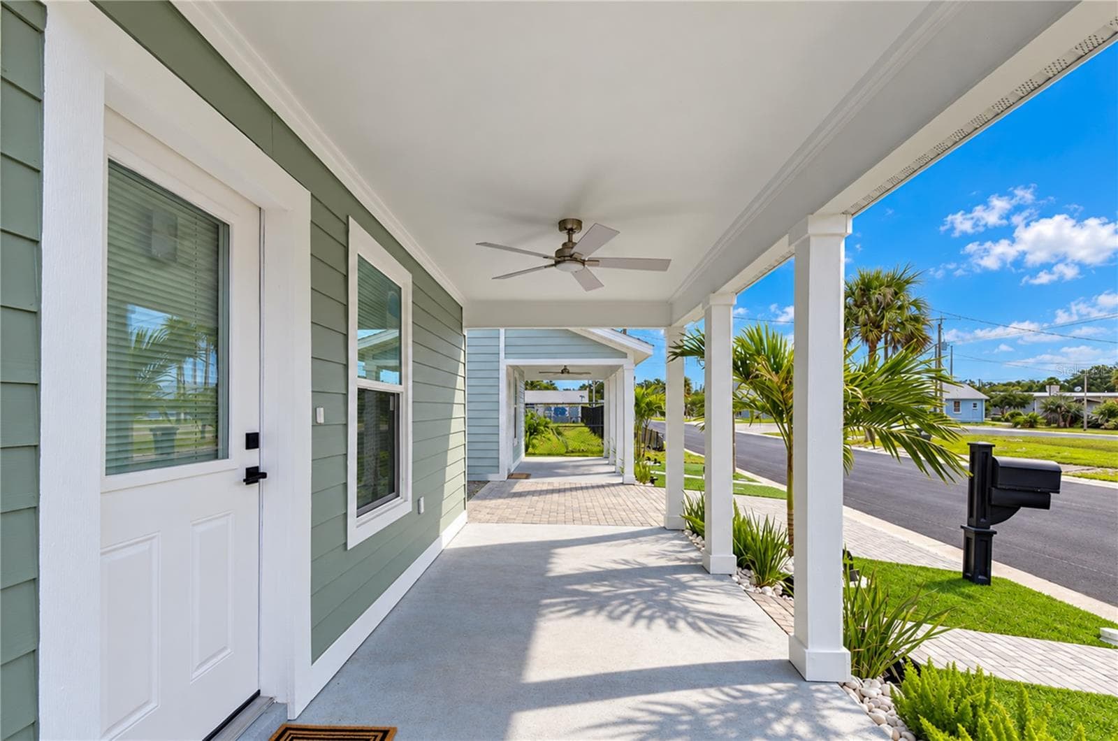 Single Family Residence at 218 8TH AVENUE DR W, BRADENTON, photo 6 of 30
