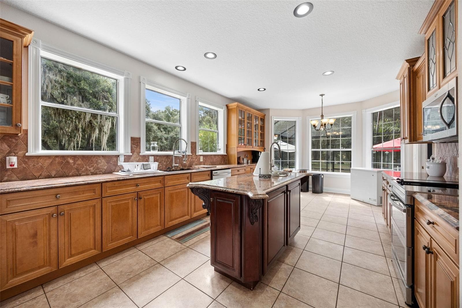 Single Family Residence at 18900 LAKEVIEW DR, CLERMONT, photo 15 of 69