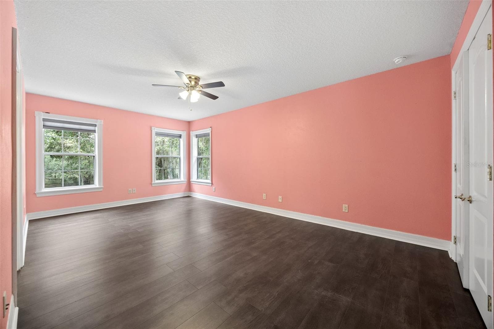 Single Family Residence at 18900 LAKEVIEW DR, CLERMONT, photo 27 of 69