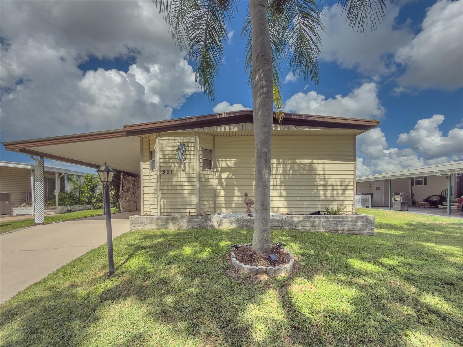 Front of Home - 808 53RD AVE E #301, BRADENTON
