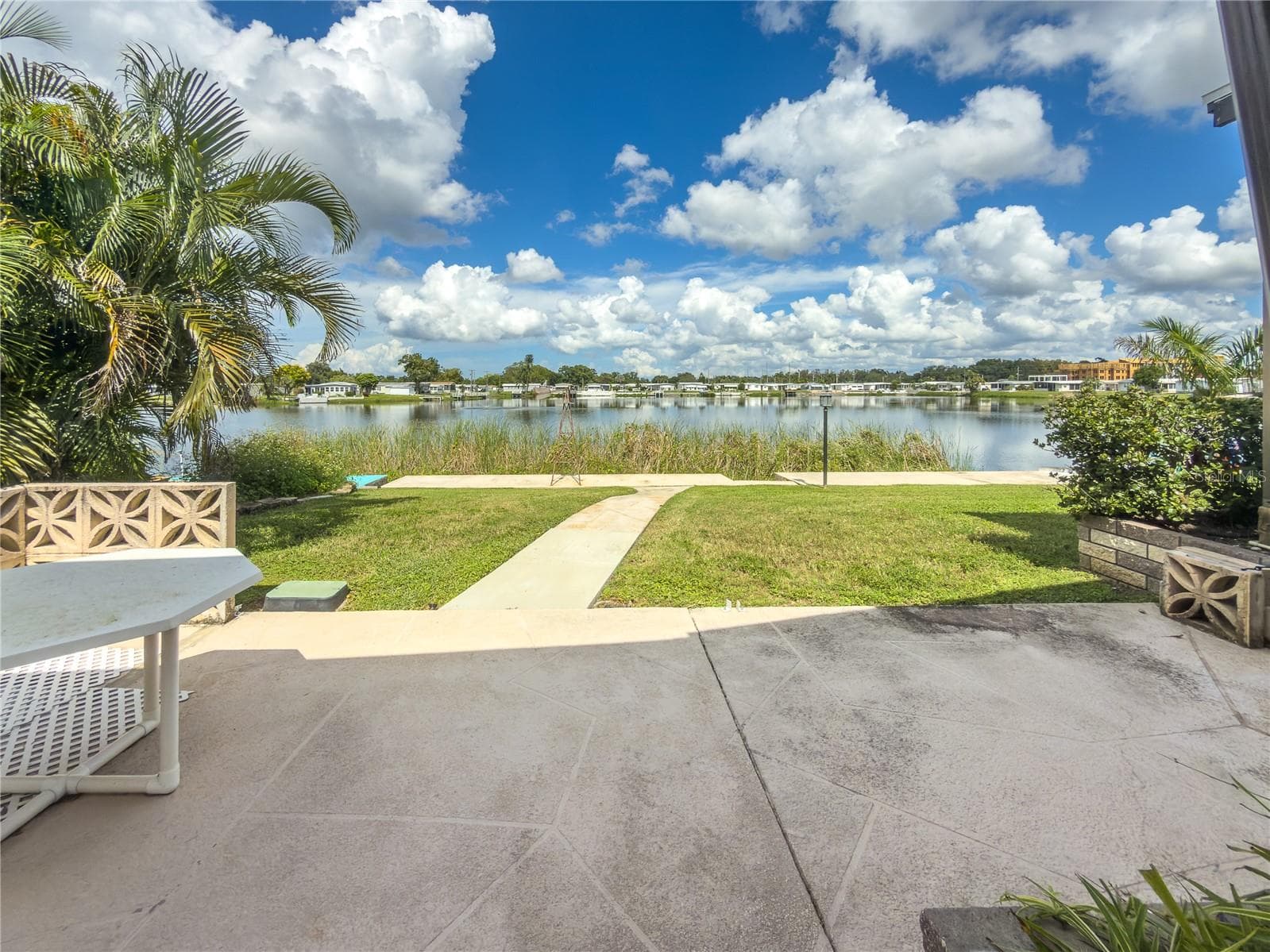 Patio Out Back. - 808 53RD AVE E #301, BRADENTON
