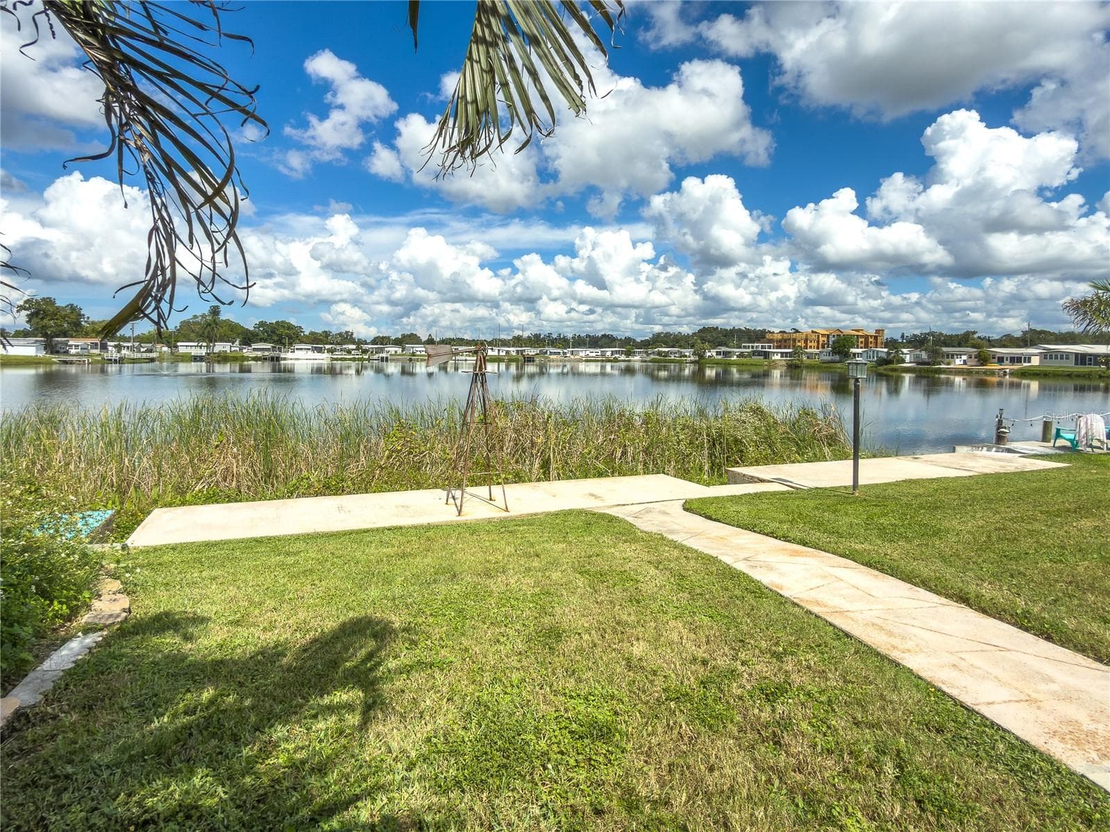 Lake with lots of Birds. - 808 53RD AVE E #301, BRADENTON