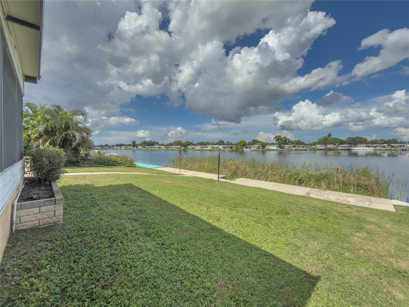 Beauatiful Sunsets. - 808 53RD AVE E #301, BRADENTON
