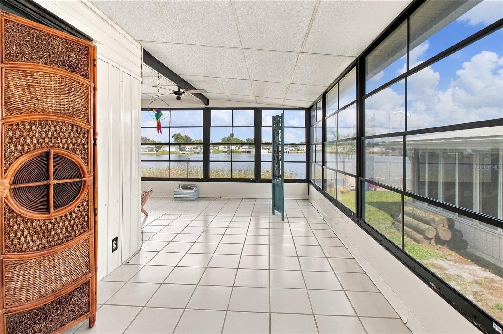 Florida Room - 808 53RD AVE E #301, BRADENTON