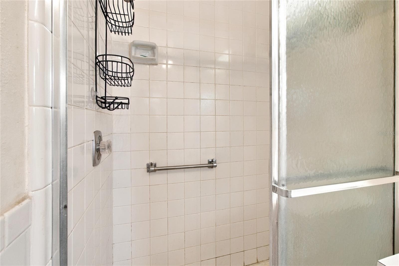 Shower - 808 53RD AVE E #301, BRADENTON
