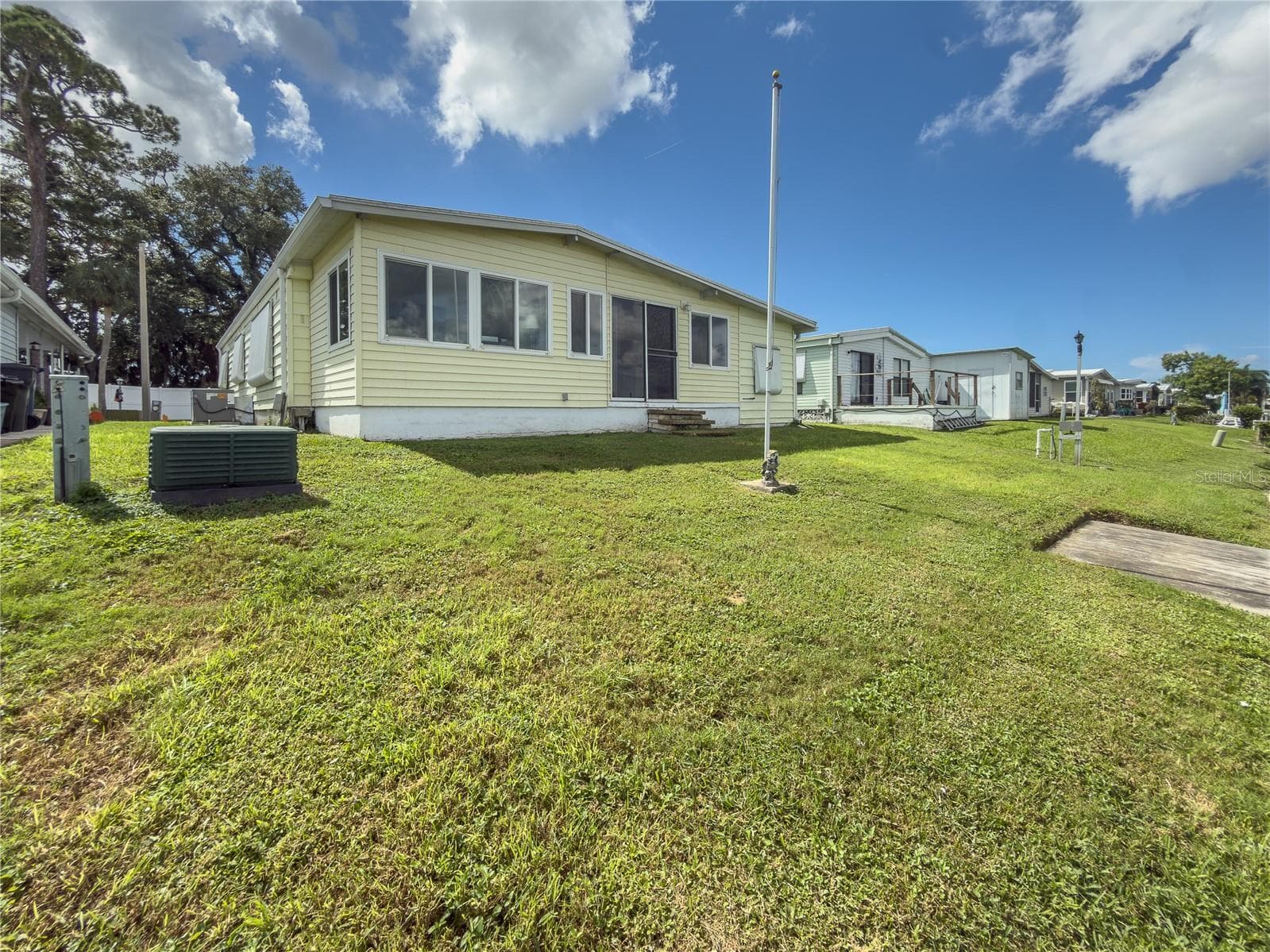 Back Yard - 808 53RD AVE E #169, BRADENTON