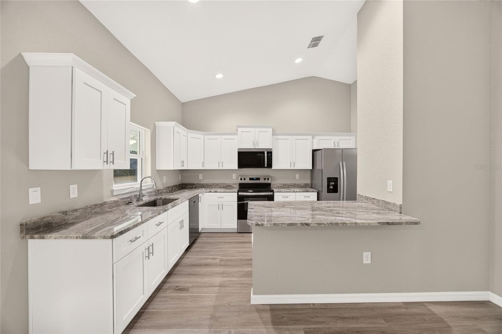 Single Family Residence at 6601 SW 206TH AVE, DUNNELLON, photo 8 of 52