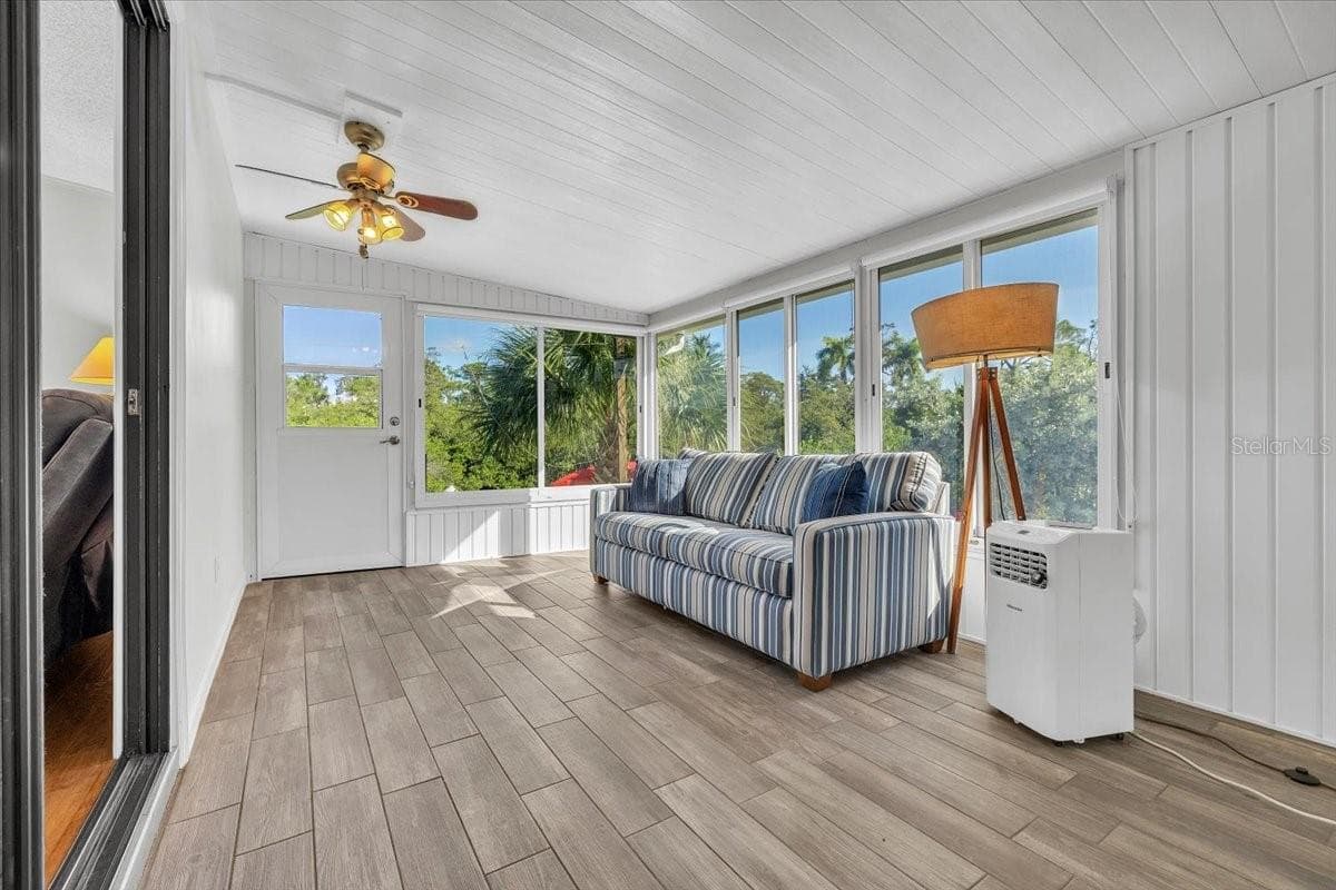 Manufactured Home at 47 N STARBOARD DR, VENICE, photo 4 of 57