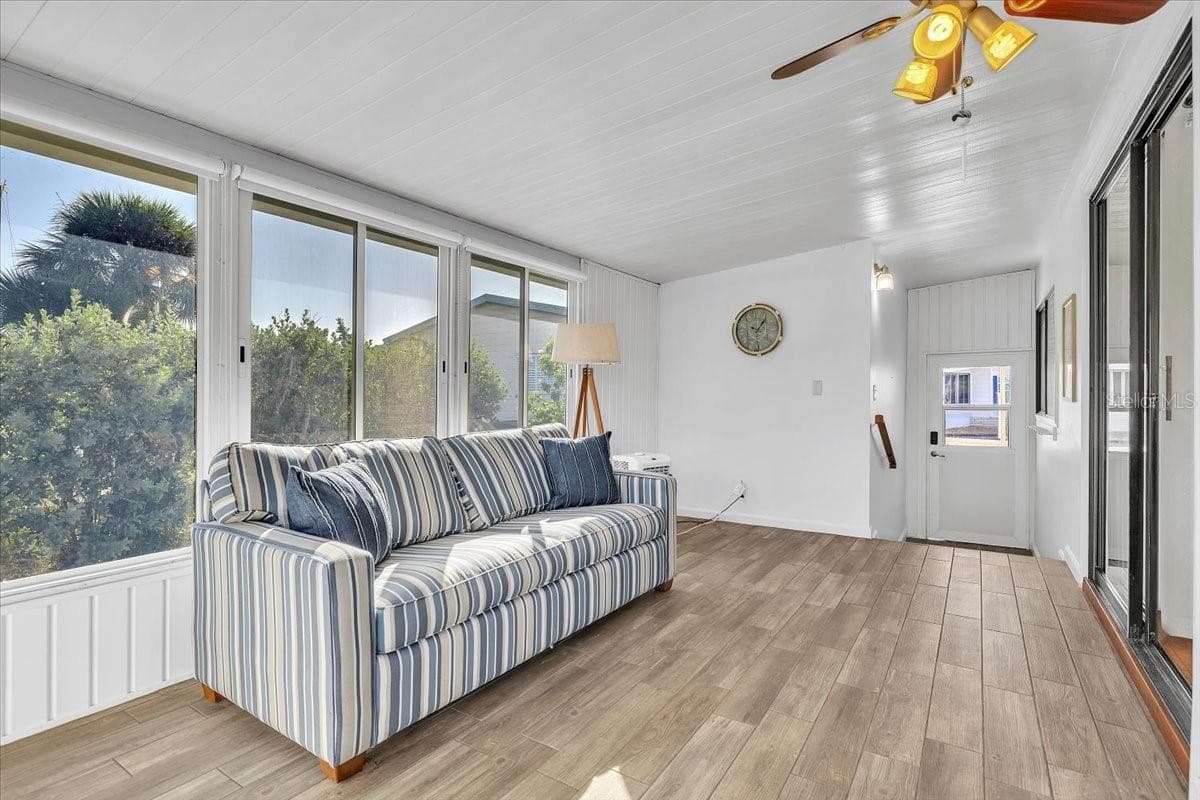 Manufactured Home at 47 N STARBOARD DR, VENICE, photo 7 of 57