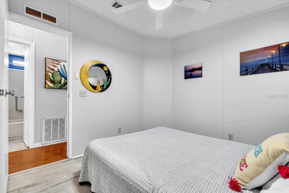 Manufactured Home at 47 N STARBOARD DR, VENICE, photo 27 of 57