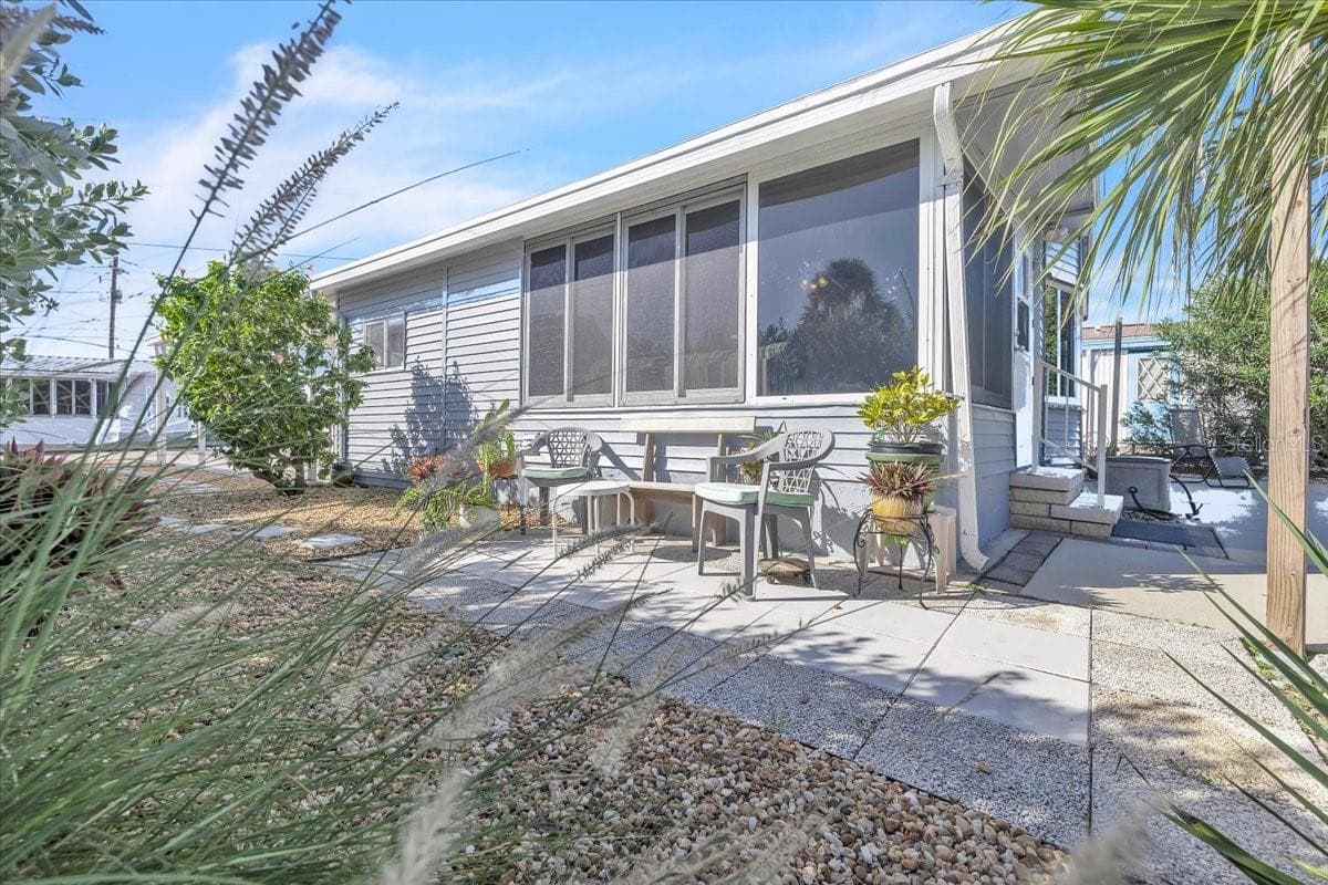 Manufactured Home at 47 N STARBOARD DR, VENICE, photo 36 of 57