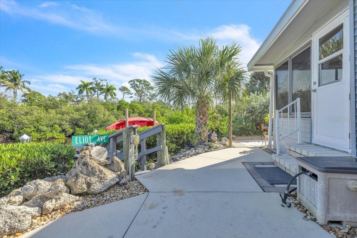 Manufactured Home at 47 N STARBOARD DR, VENICE, photo 39 of 57