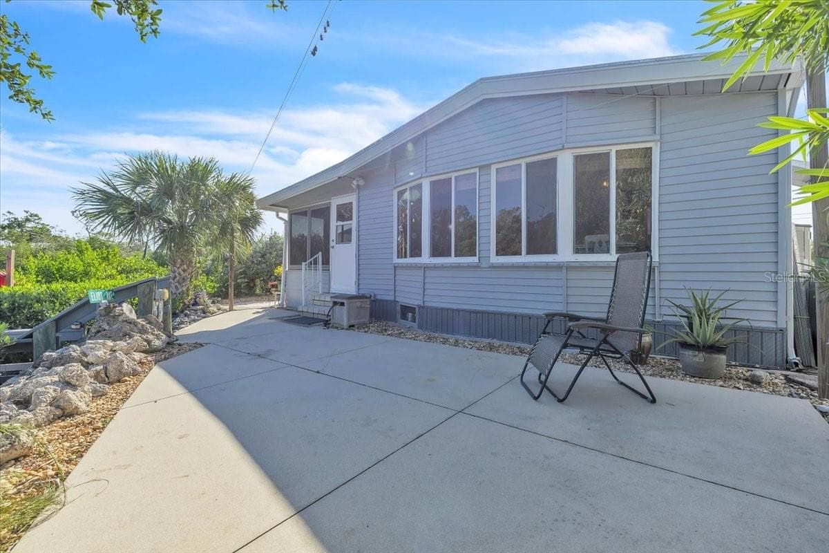 Manufactured Home at 47 N STARBOARD DR, VENICE, photo 40 of 57
