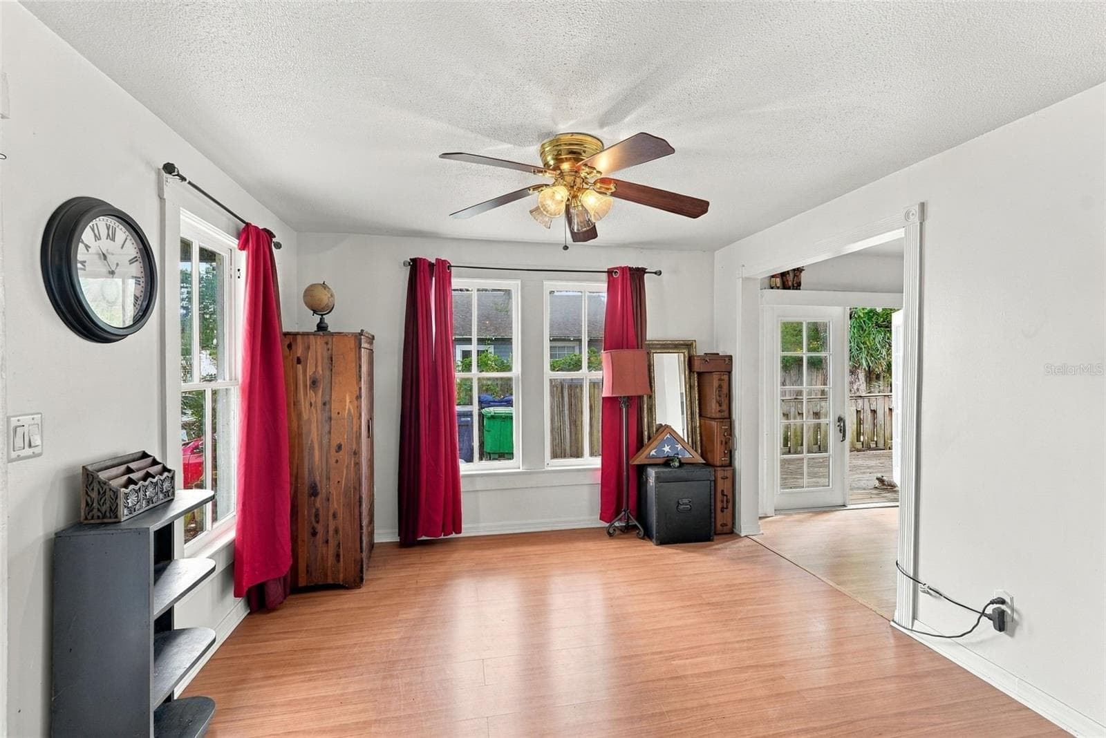 Single Family Residence at 811 E FRIERSON AVE, TAMPA, photo 4 of 27