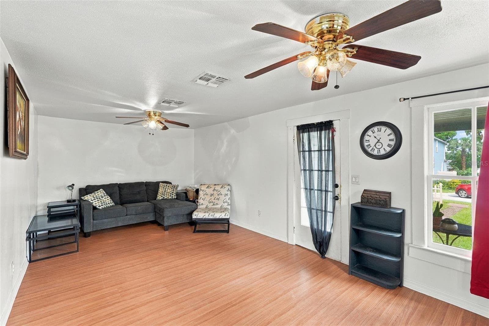 Single Family Residence at 811 E FRIERSON AVE, TAMPA, photo 5 of 27