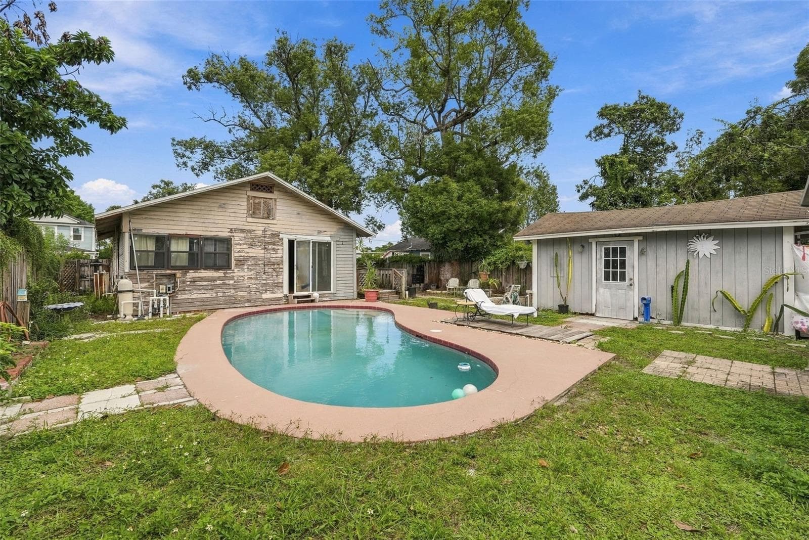 Single Family Residence at 811 E FRIERSON AVE, TAMPA, photo 23 of 27