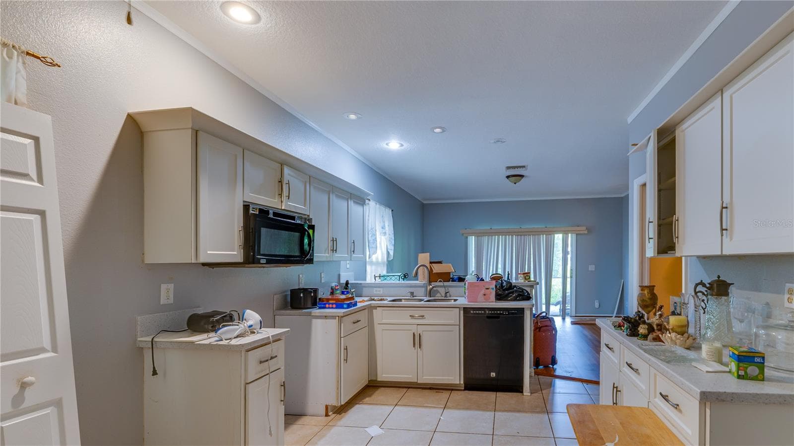 Single Family Residence at 910 ELDRIDGE ST, CLEARWATER, photo 4 of 25