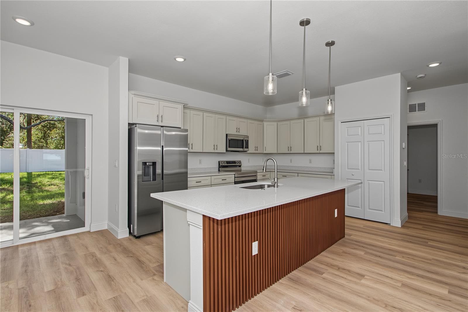 Single Family Residence at 9714 N CALLA LILY DR, CITRUS SPRINGS, photo 4 of 33