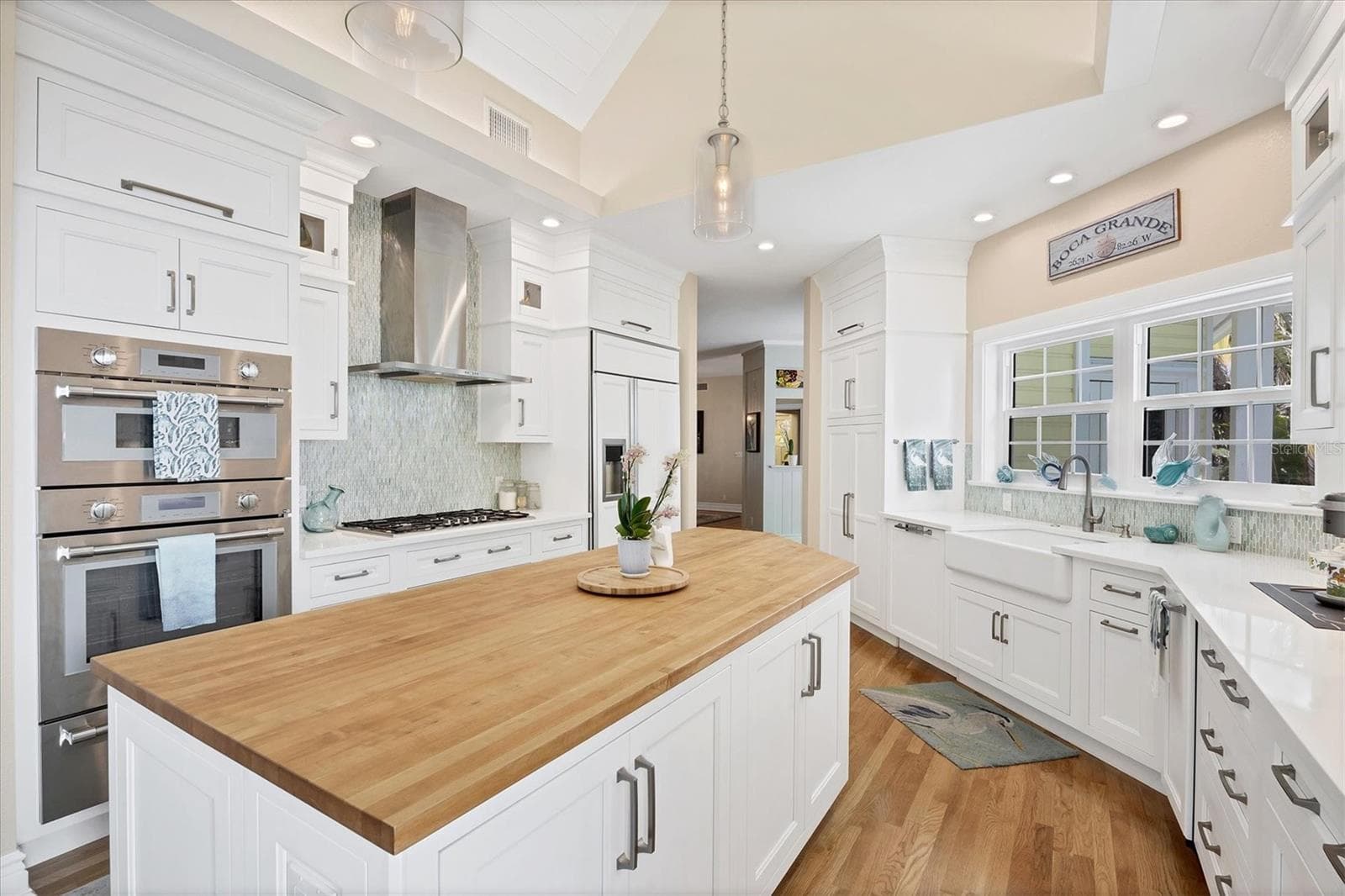 Single Family Residence at 158 CARRICK BEND LN, BOCA GRANDE, photo 9 of 67