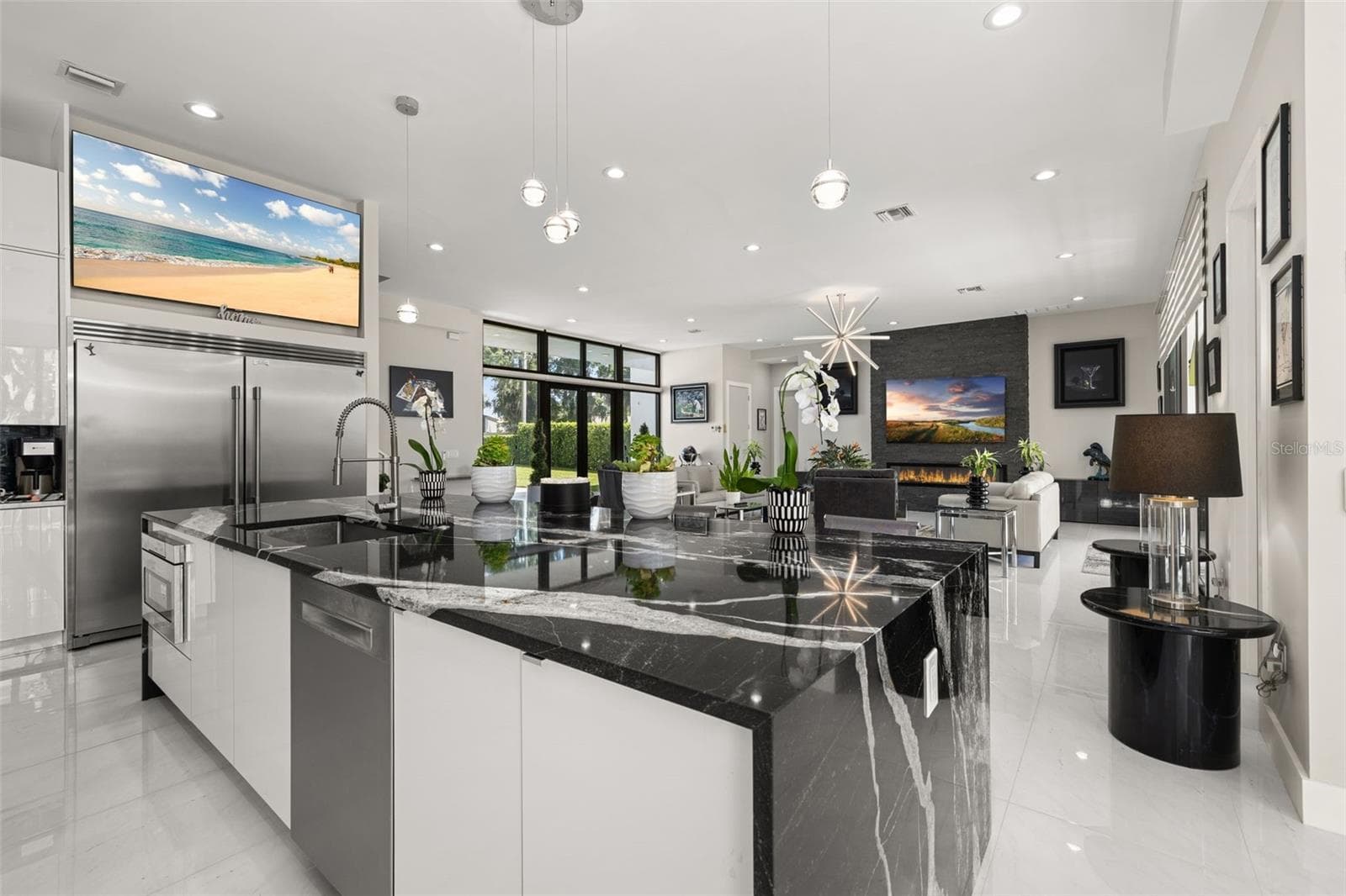 Granite countertops - 12620 S LAKE SAWYER LN, WINDERMERE