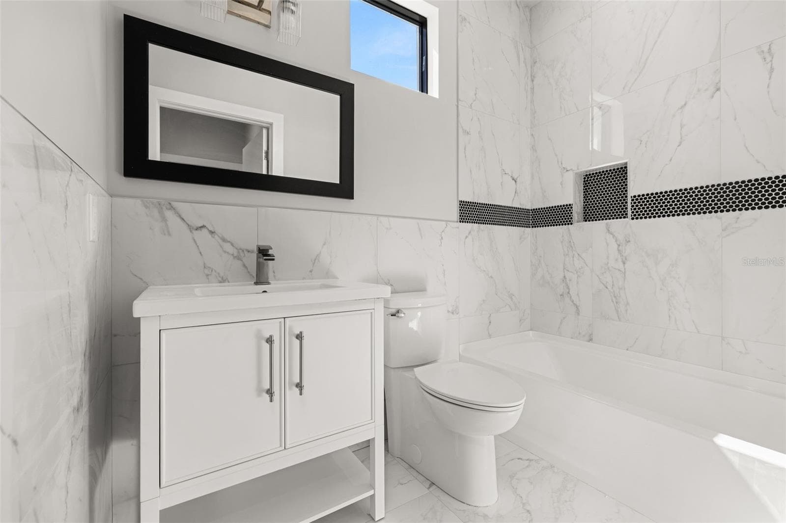 Bathroom 4 - 12620 S LAKE SAWYER LN, WINDERMERE