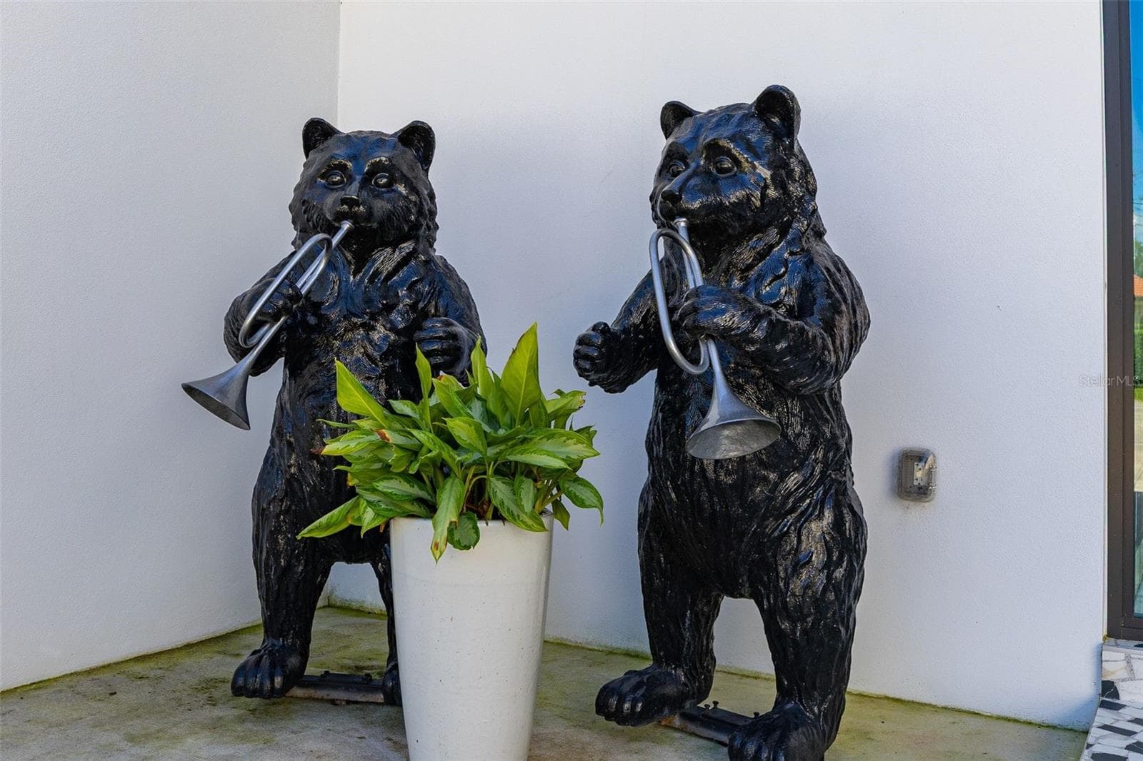Bear statues outside - 12620 S LAKE SAWYER LN, WINDERMERE