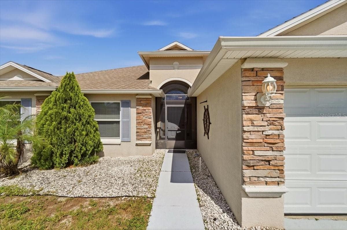Single Family Residence at 593 TERRANOVA CIR, WINTER HAVEN, photo 2 of 70