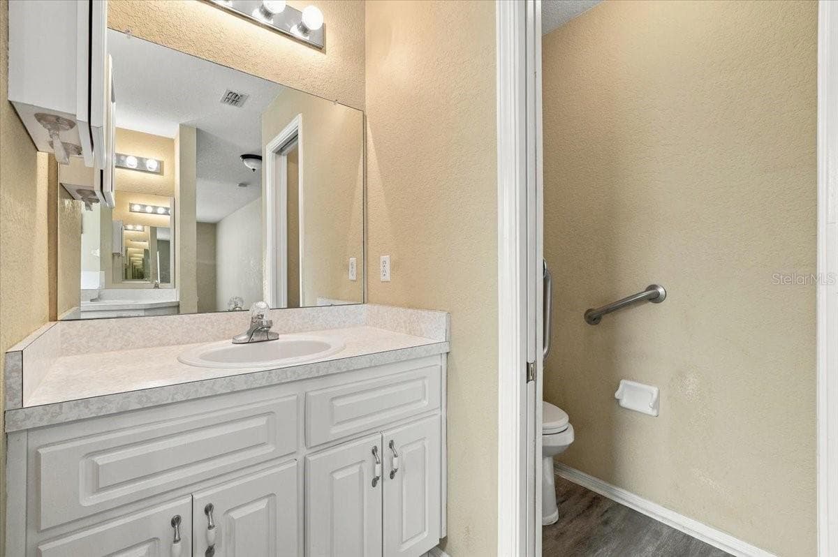 Single Family Residence at 593 TERRANOVA CIR, WINTER HAVEN, photo 39 of 70