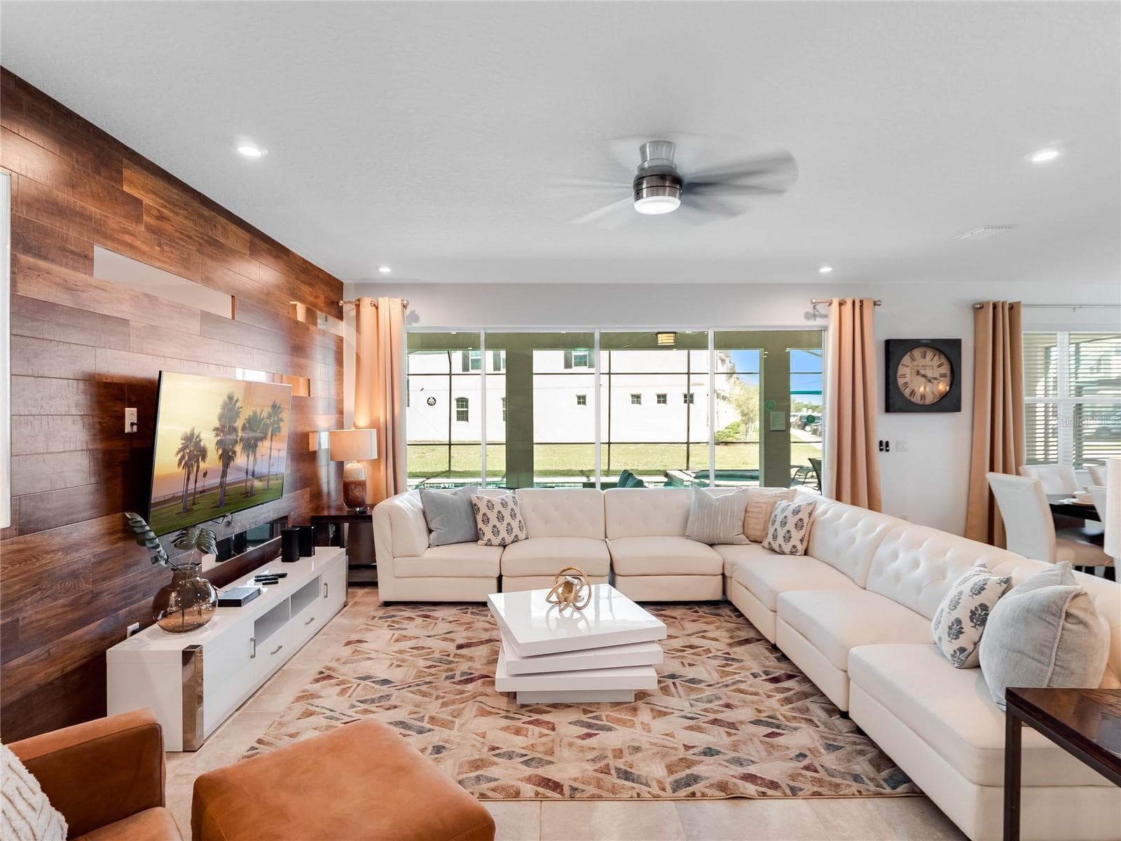 family room - 8951 HILTON RIDGE AVE, KISSIMMEE
