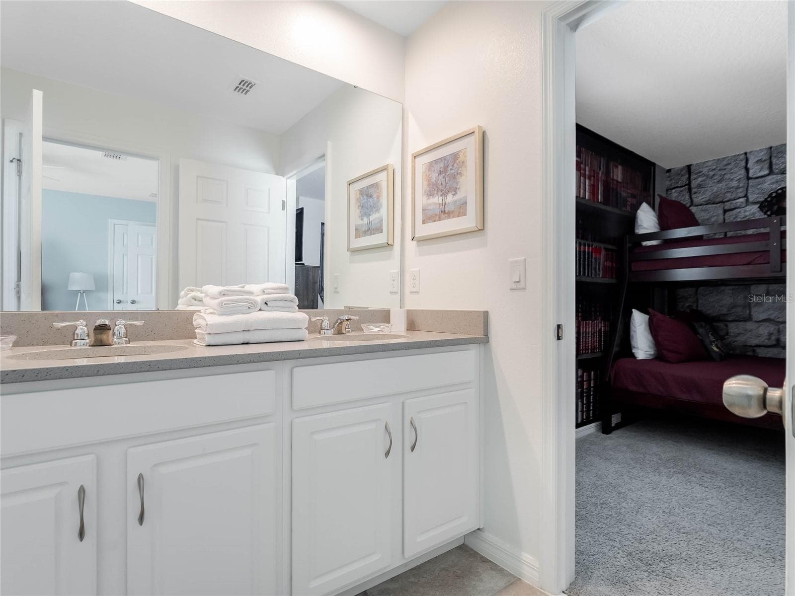 Jack and Jill bathroom - 8951 HILTON RIDGE AVE, KISSIMMEE
