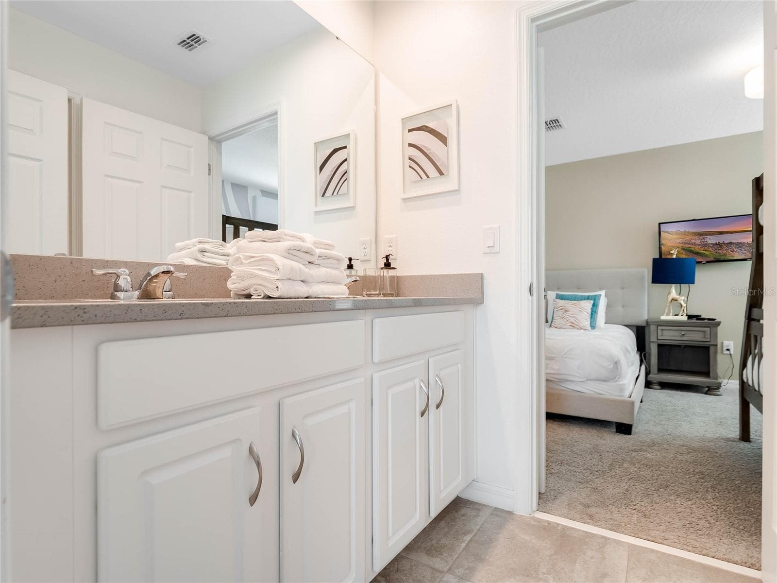 jack and Jill bathroom - 8951 HILTON RIDGE AVE, KISSIMMEE