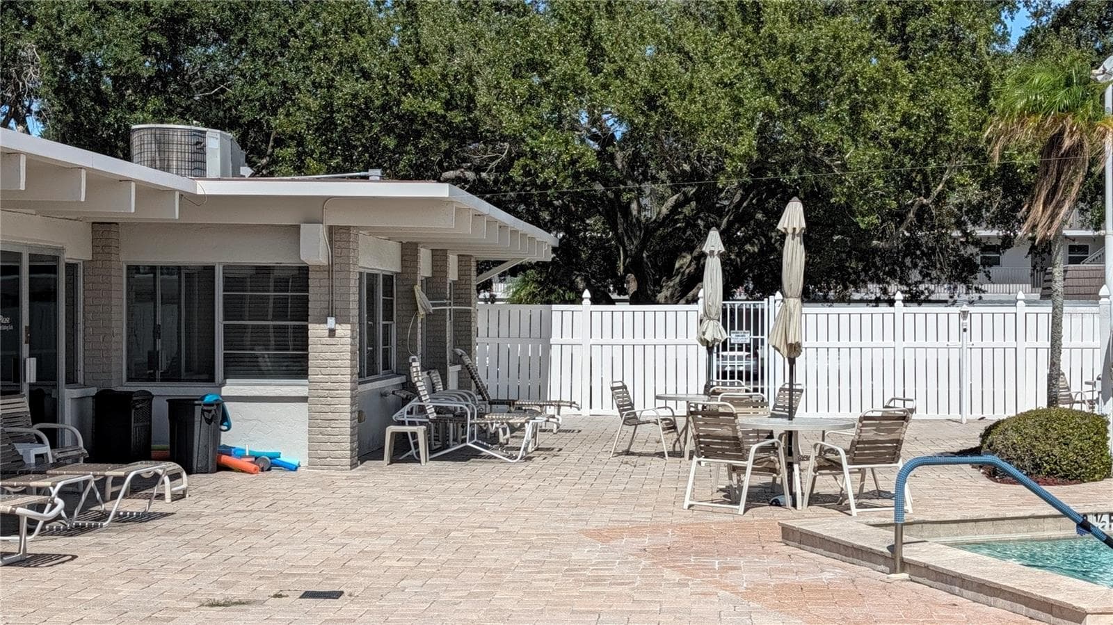 Condominium at 9940 47TH AVE N #206, ST PETERSBURG, photo 34 of 42