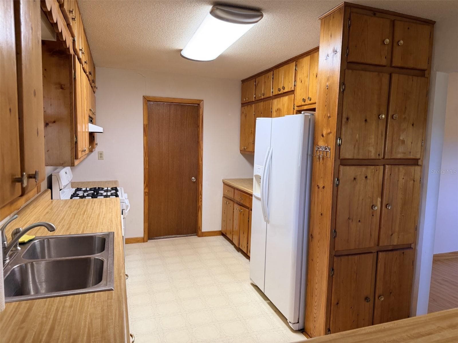 Single Family Residence at 4251 NW 100TH AVE, CHIEFLAND, photo 6 of 24