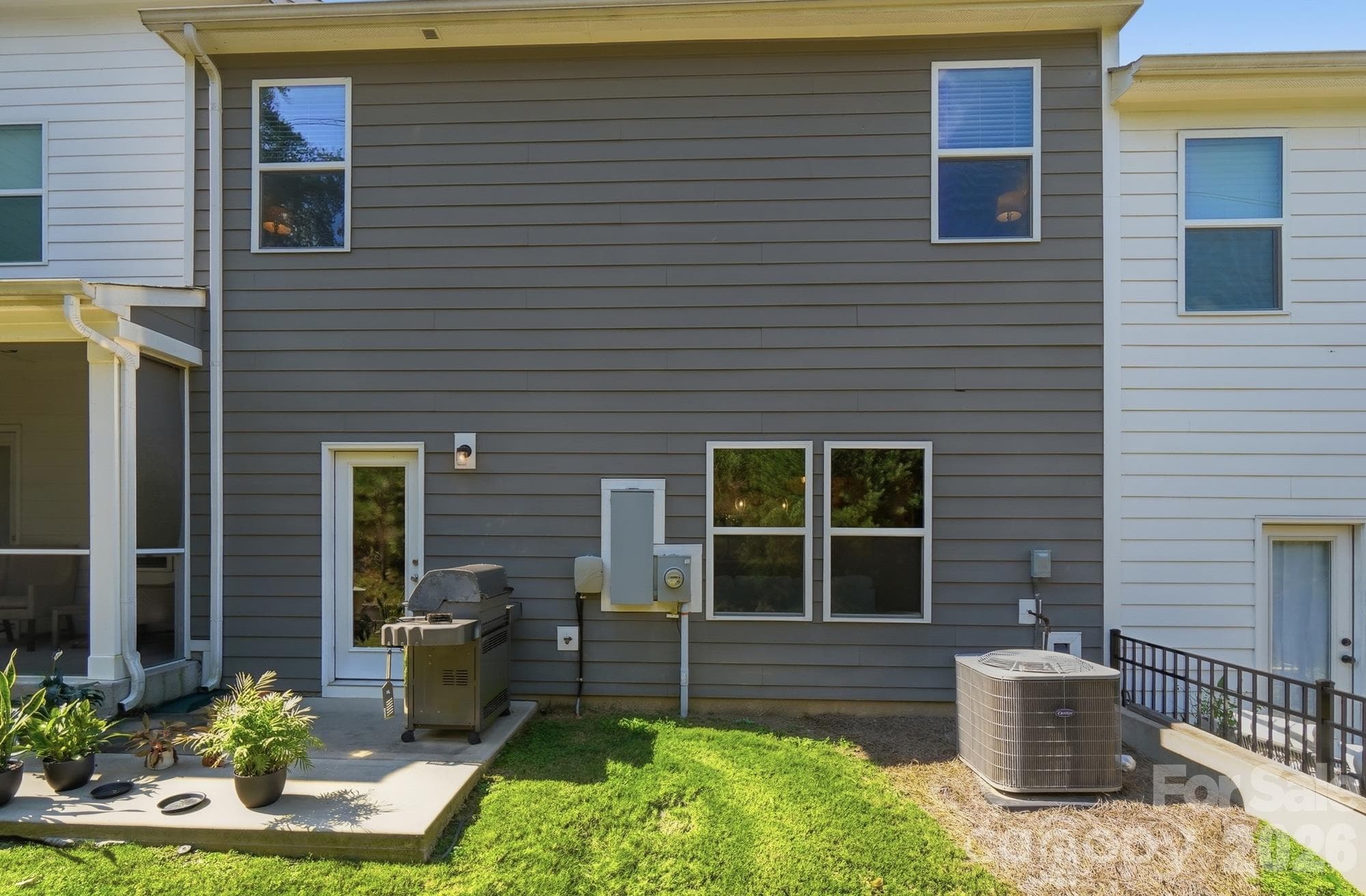 Townhouse at 1138 Streamside Lane, York, photo 37 of 42