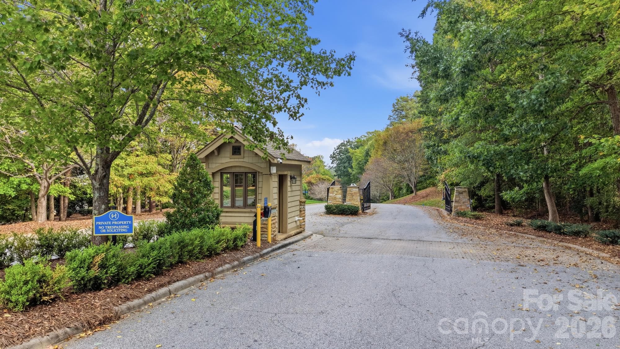 Townhouse at 1138 Streamside Lane, York, photo 39 of 42