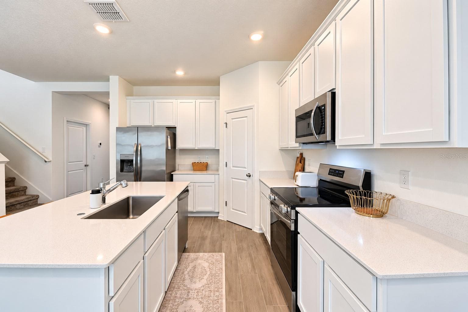 Single Family Residence at 3975 WILLOWBROOK DR, EDGEWATER, photo 9 of 46