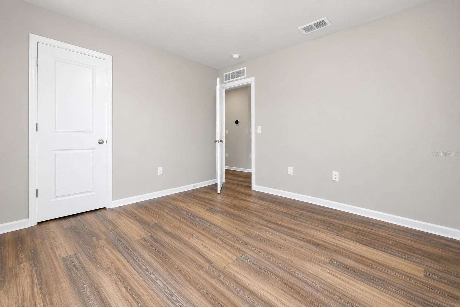 Single Family Residence at 718 EAGLE LANDING BLVD, WINTER HAVEN, photo 22 of 33