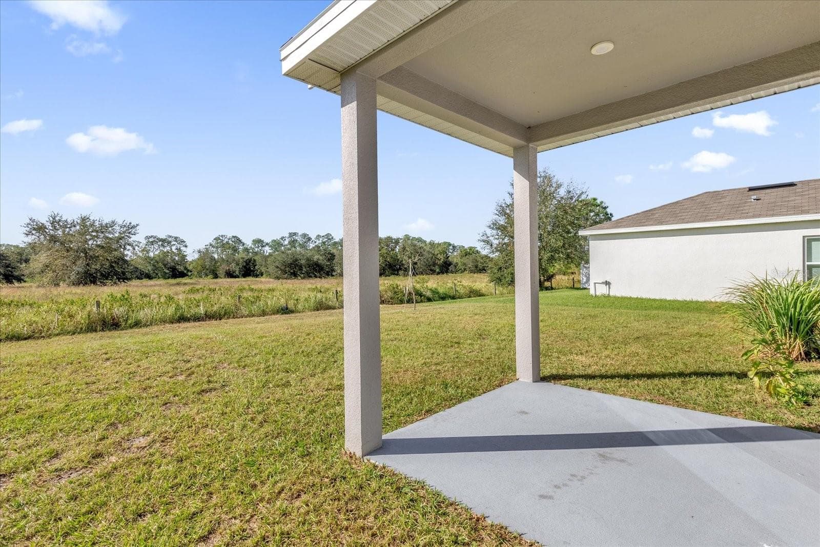 Single Family Residence at 718 EAGLE LANDING BLVD, WINTER HAVEN, photo 27 of 33