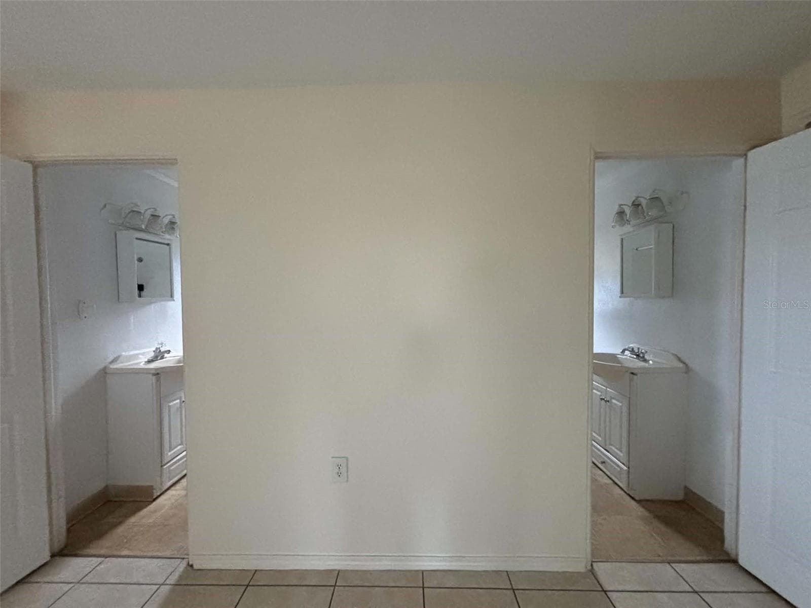 Single Family Residence at 239 MCKEAN ST, AUBURNDALE, photo 12 of 26
