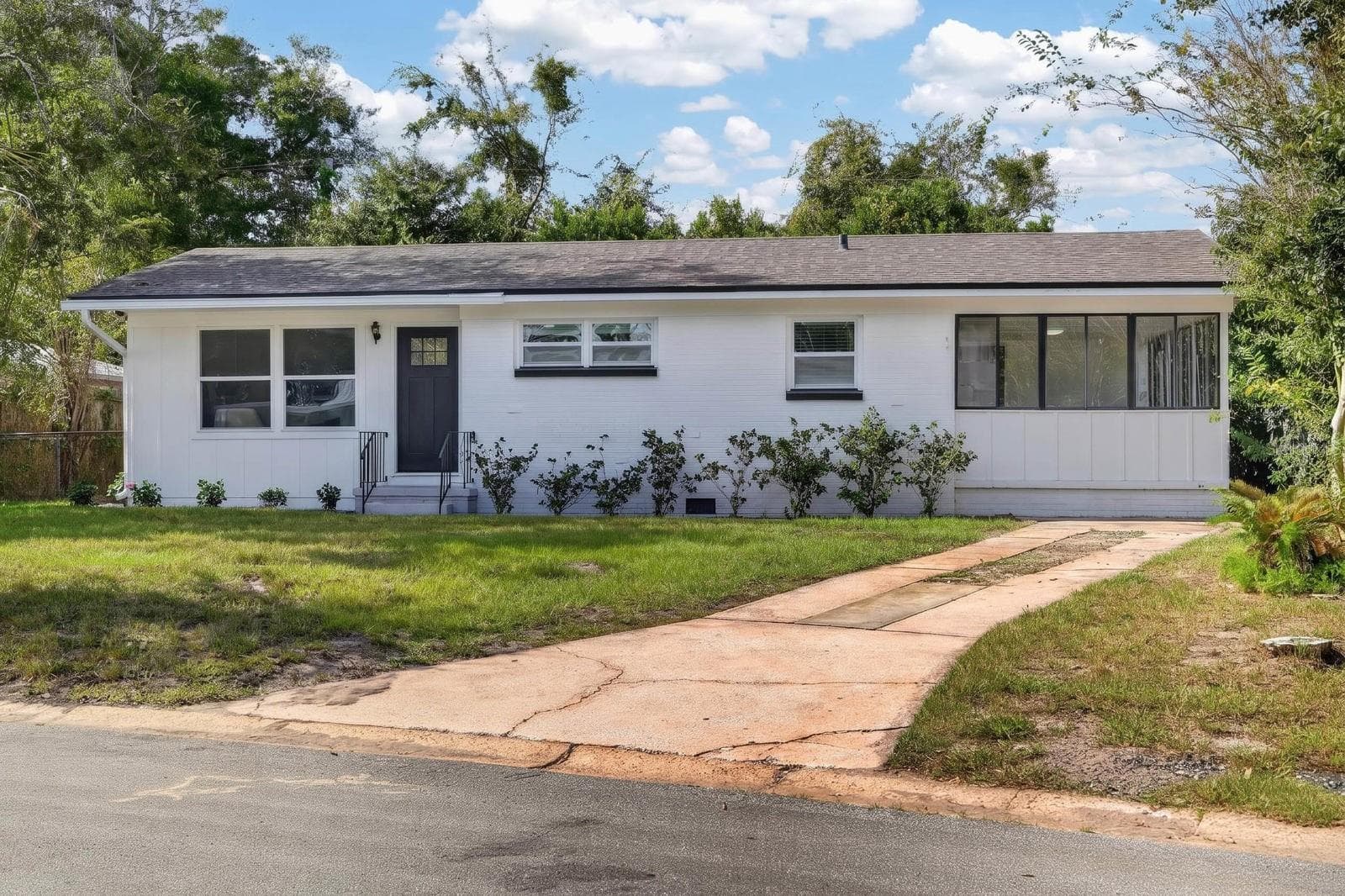 301 CHAPEL RD